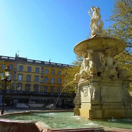 Bel Avec Cour Au Coeur De La Bastide Daire