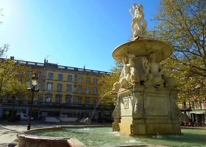 Bel Avec Cour Au Coeur De La Bastide Apartment