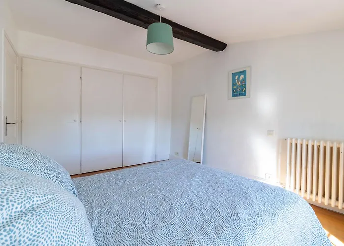 Apartment Bel Avec Cour Au Coeur De La Bastide Carcassonne