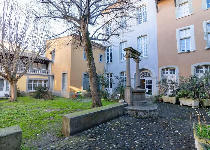 Apartment Bel Avec Cour Au Coeur De La Bastide